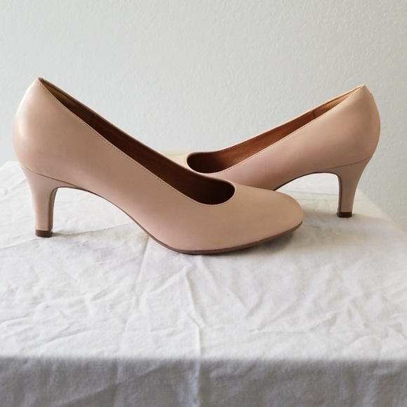 clarks heavenly heart pumps
